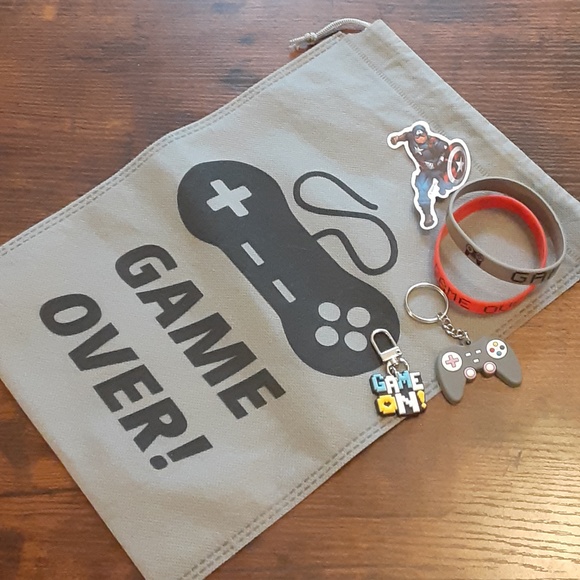 Other - Bundle of Keychain and Bracelets for Gamers